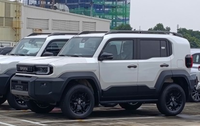 Toyota Land Cruiser FJ lộ ảnh thực tế tại Việt Nam, giá dự kiến khoảng 1,2 tỷ đồng